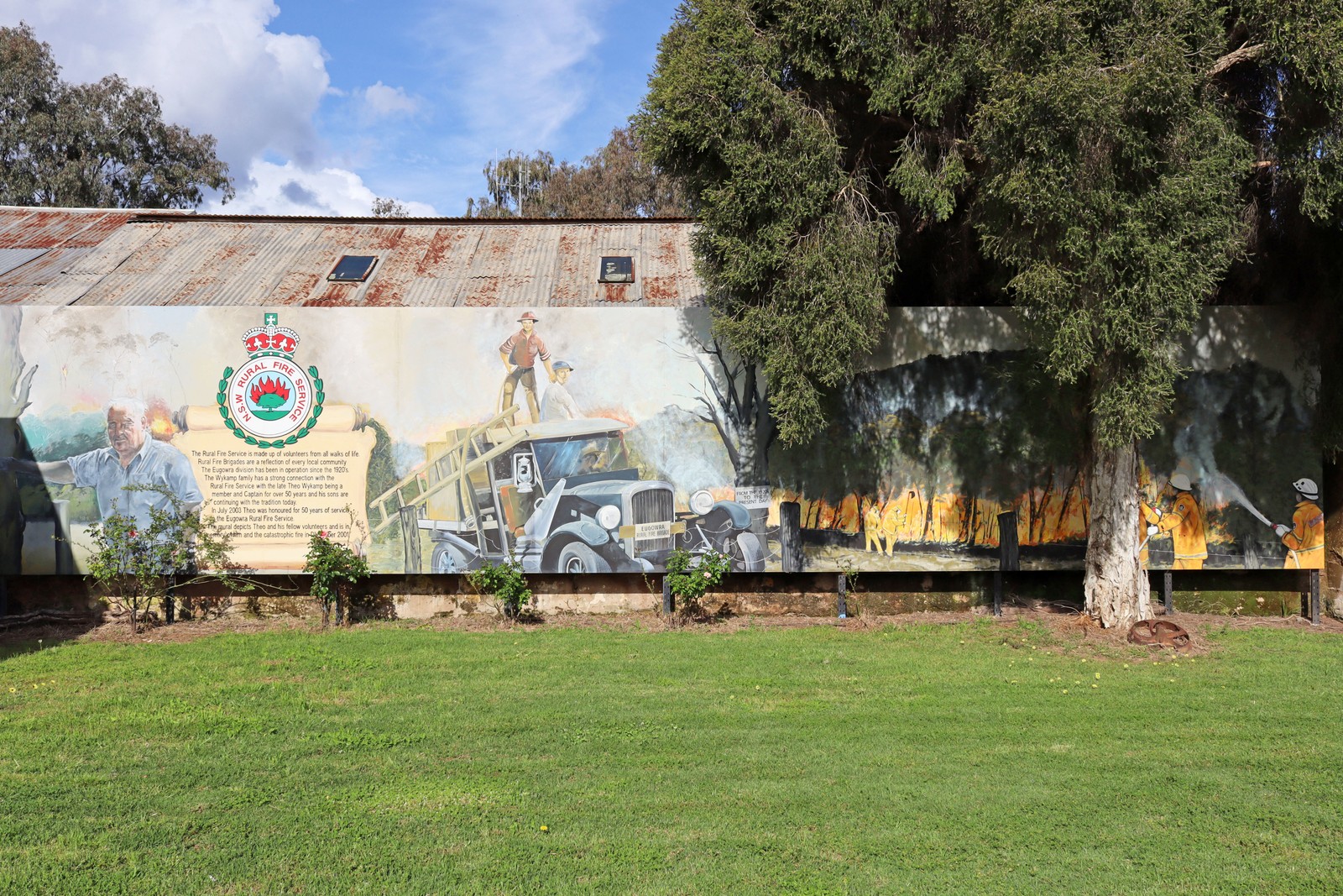Tribute to the Rural Fire Service by Les Quick | Street Art NSW