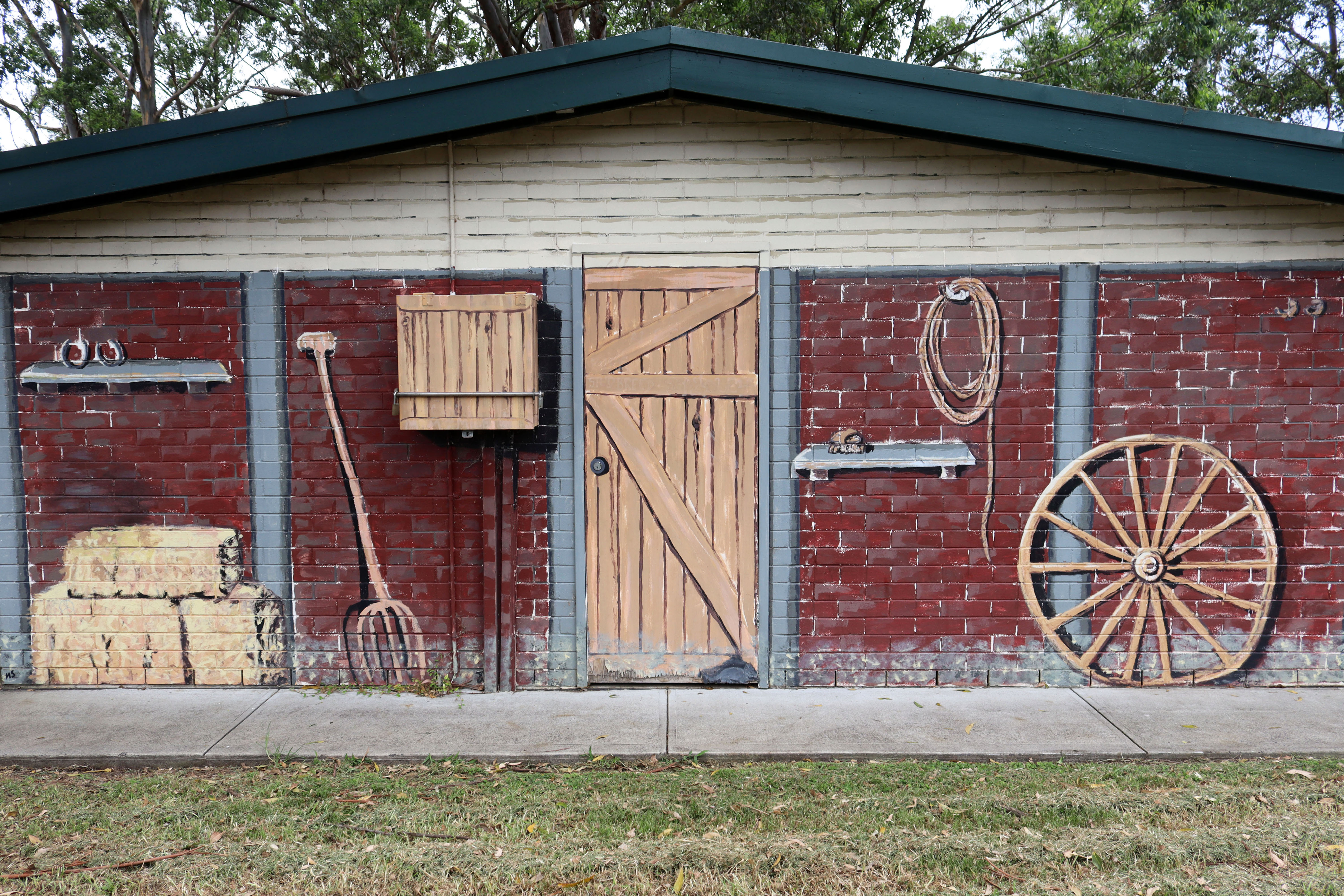 Mark Radium Park Toilet Block | Street Art NSW