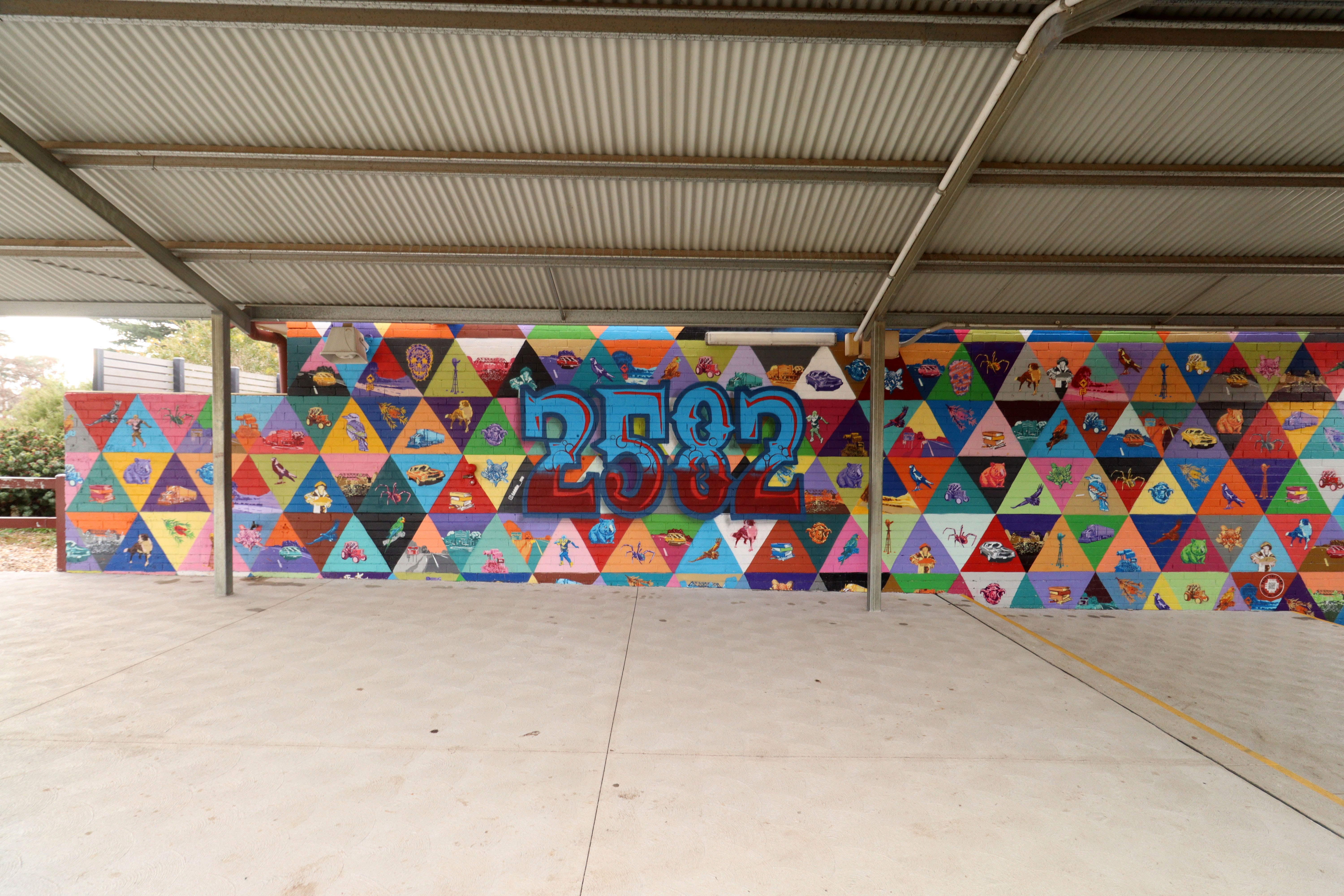 2582 by EddieMoArt | Street Art NSW