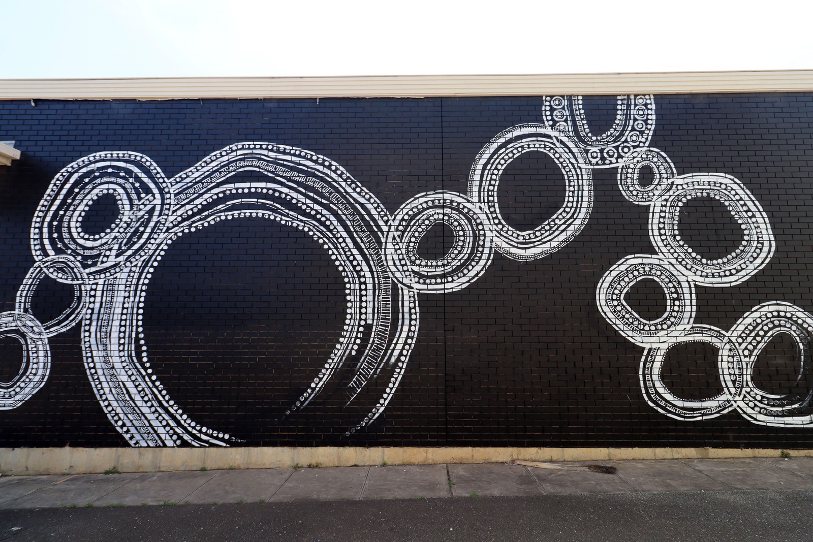 Connection/Disconnection by Elizabeth Close Arts | Street Art NSW