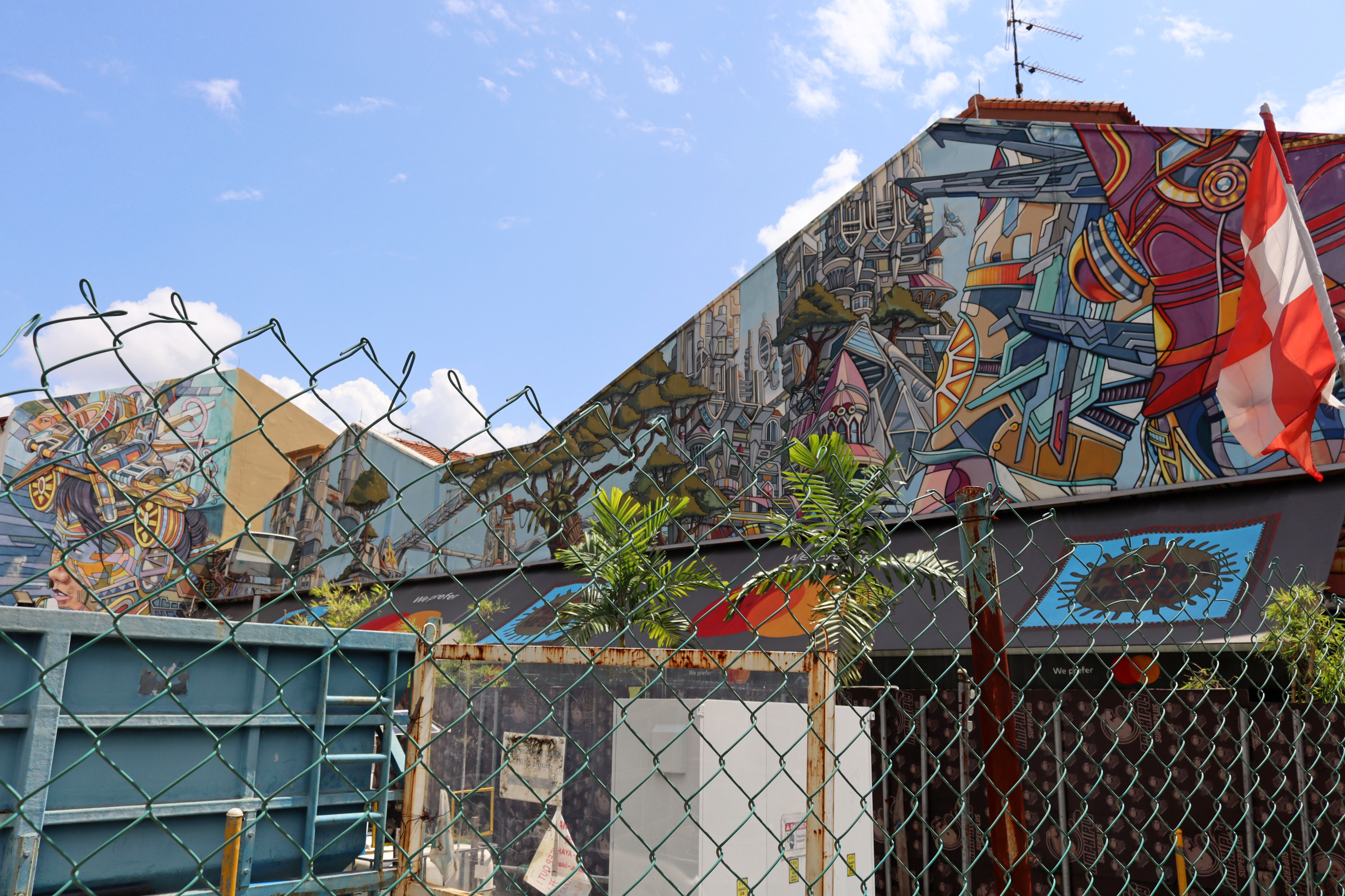 El Lío/Galactic Minah by Didier (Jaba) Mathieu | Street Art NSW