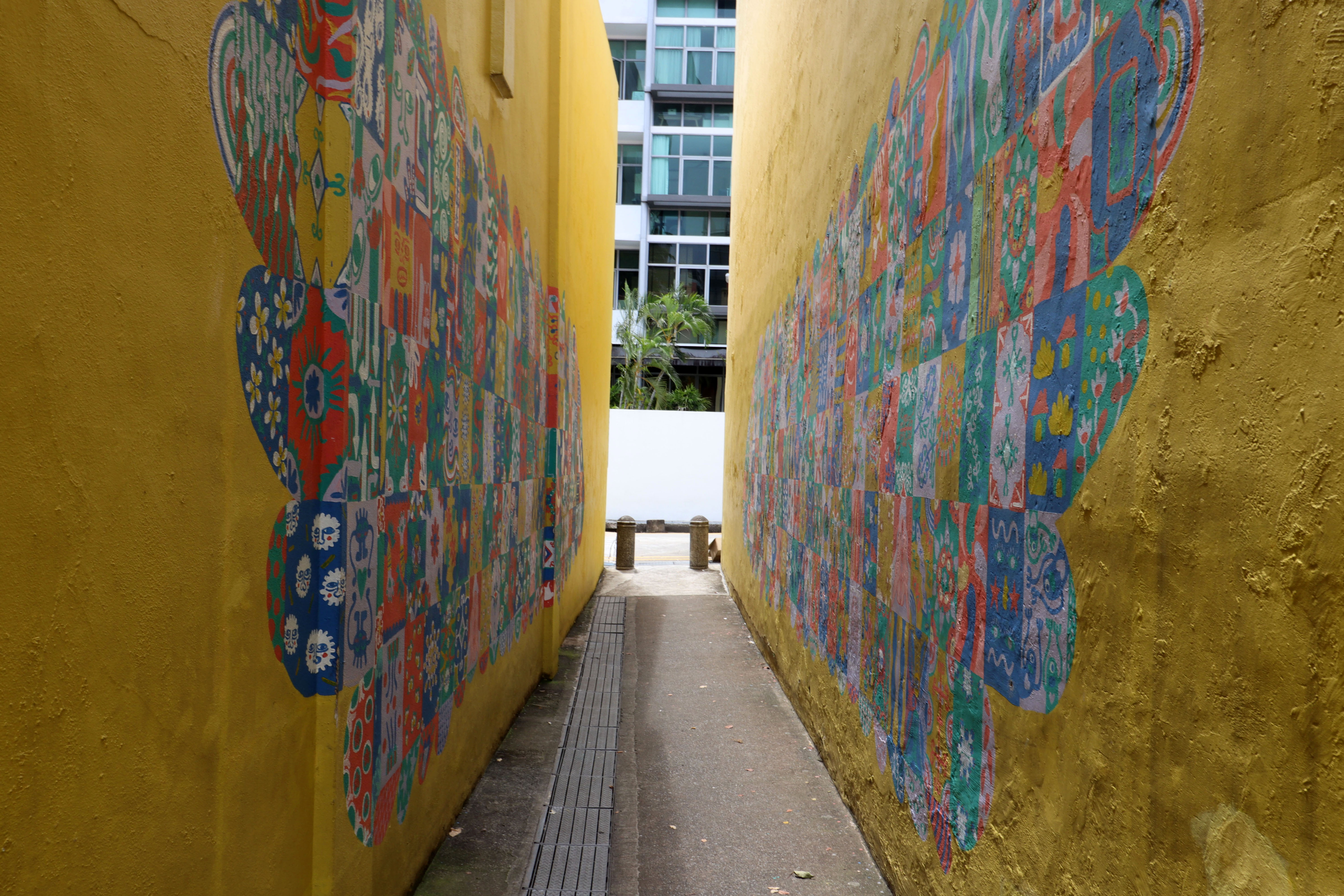 Medley Alley/Decorative Tiles by Nicia Lam | Street Art NSW