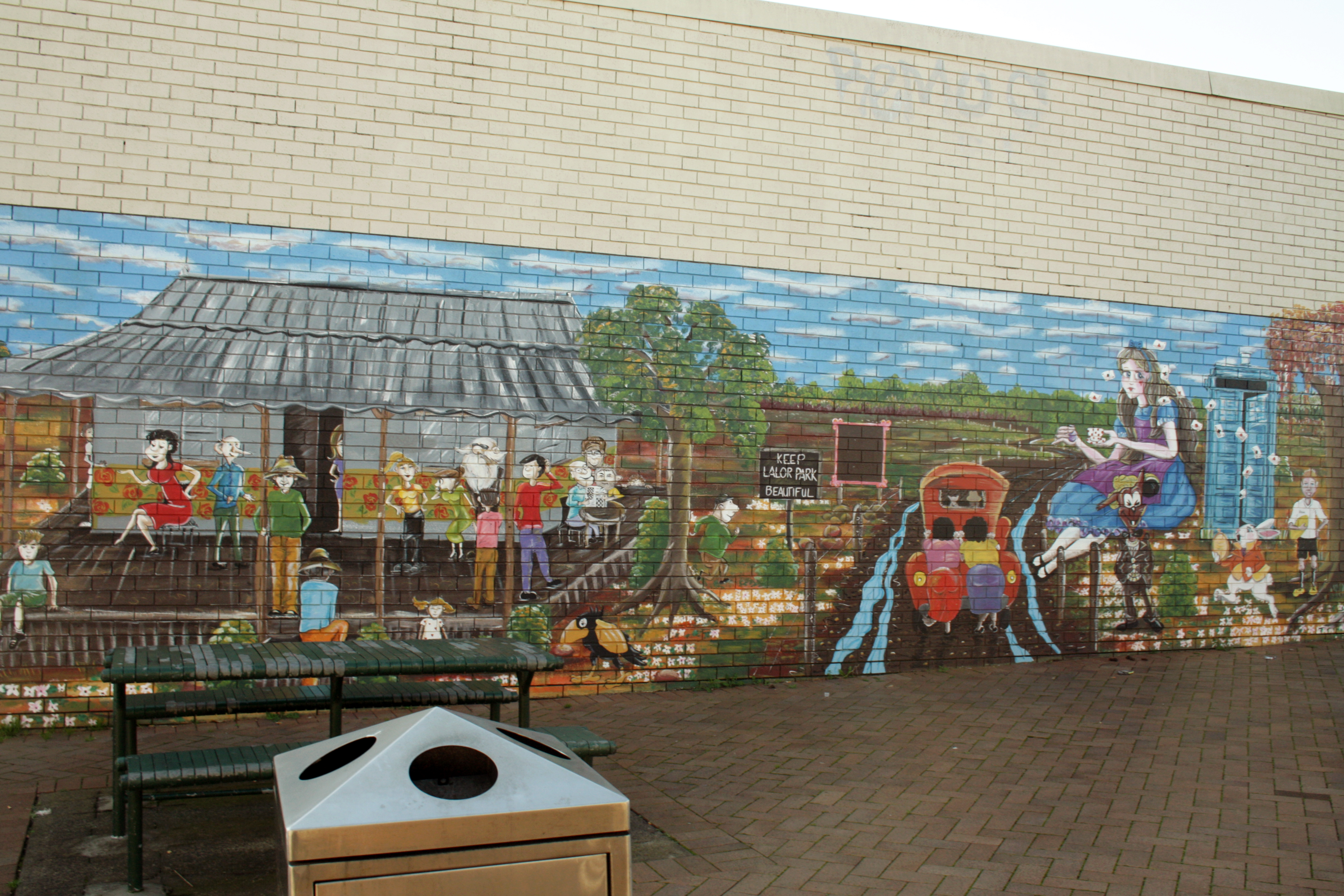 Untitled by Danielle Rawnsley-Galistan | Street Art NSW