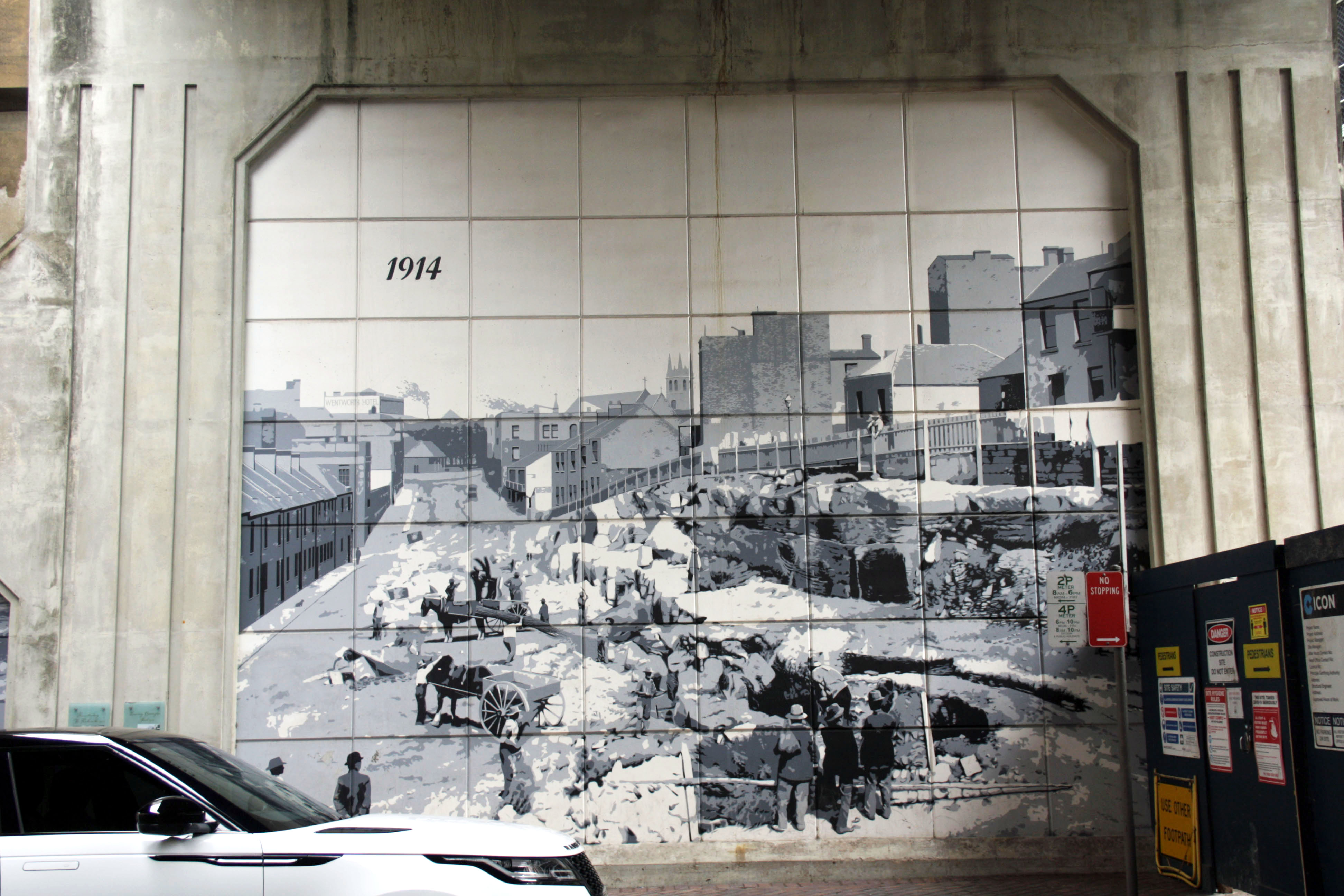 Lowering Harrington Street 1914 by Geoff Williams | Street Art NSW