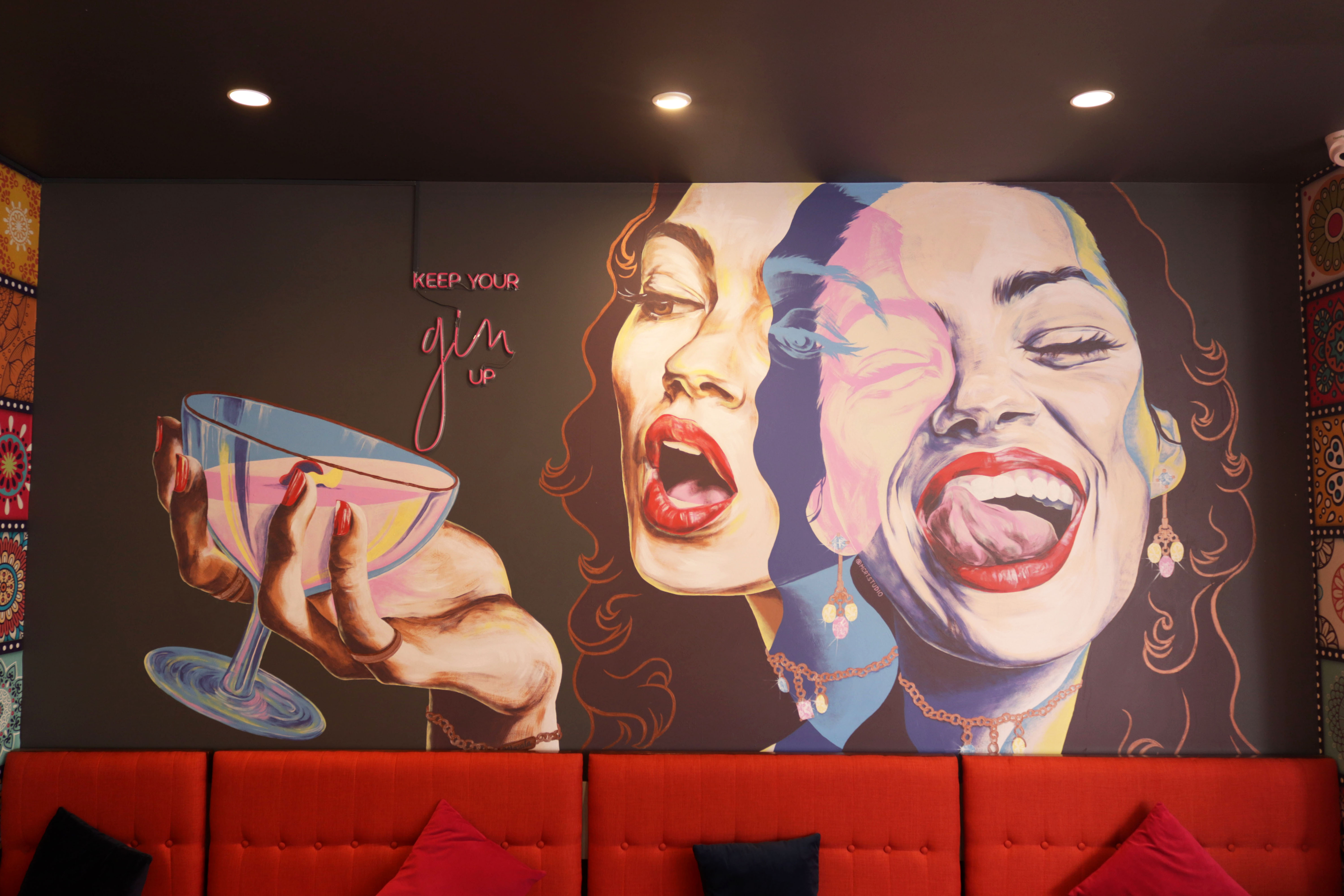 Keep Your Gin Up by MCRT Studio | Street Art NSW