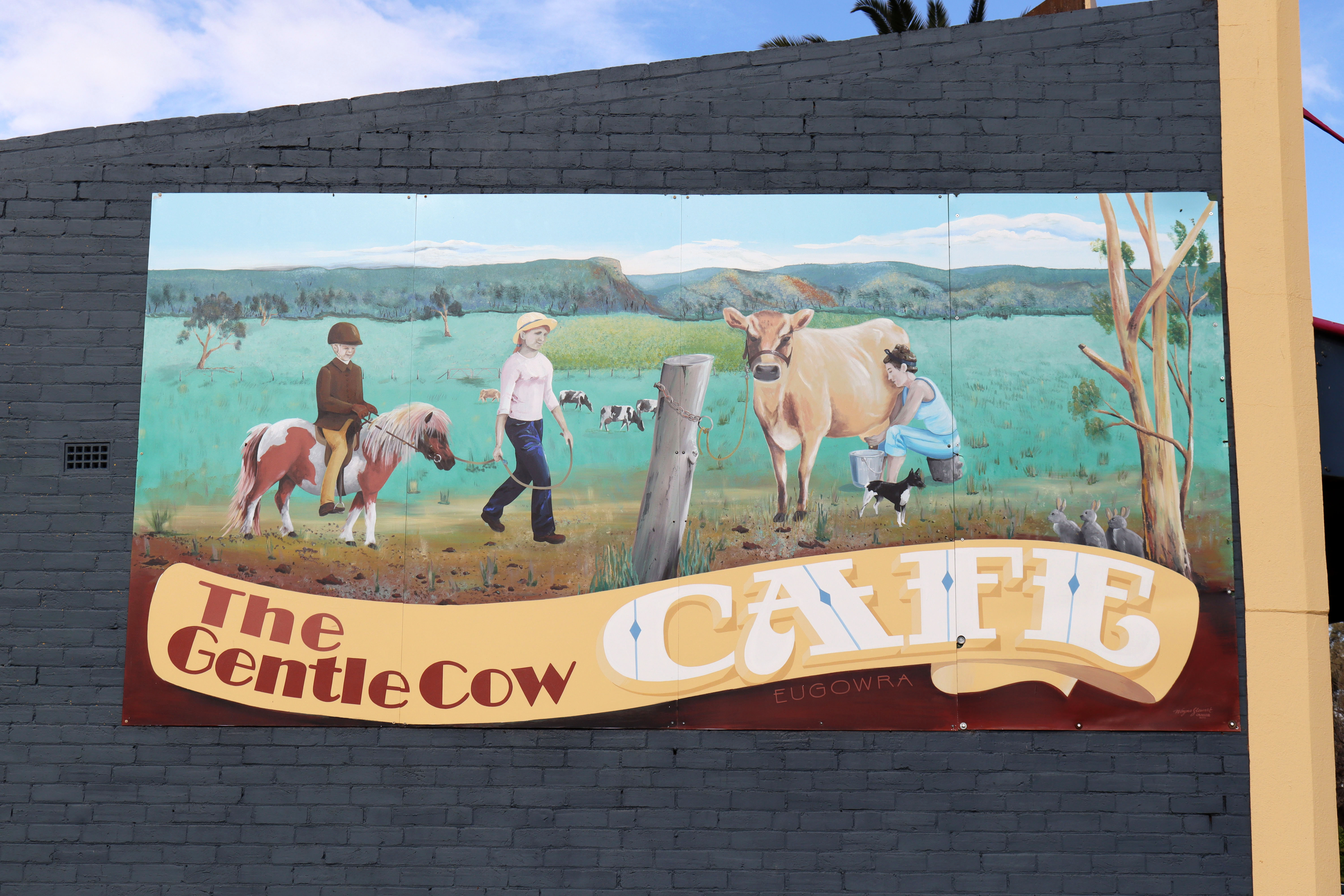 Gentle Cow Mural by Wayne Stewart | Street Art NSW