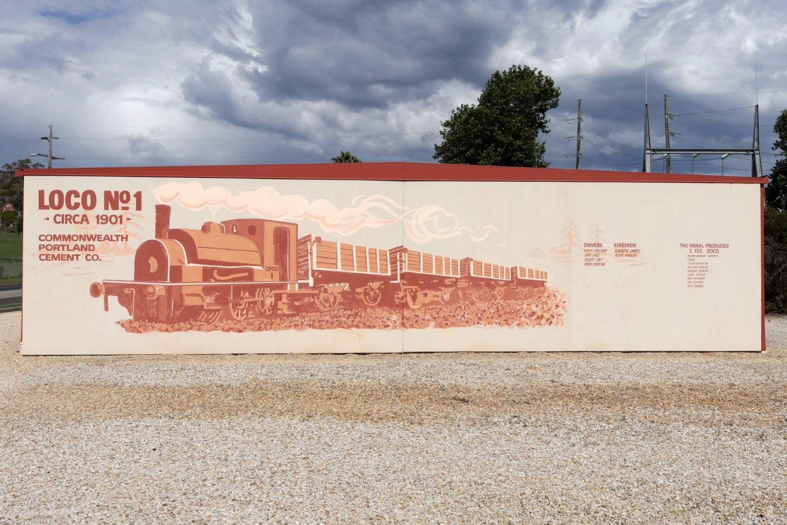 Loco No. 1 by Linda Singleton | Street Art NSW