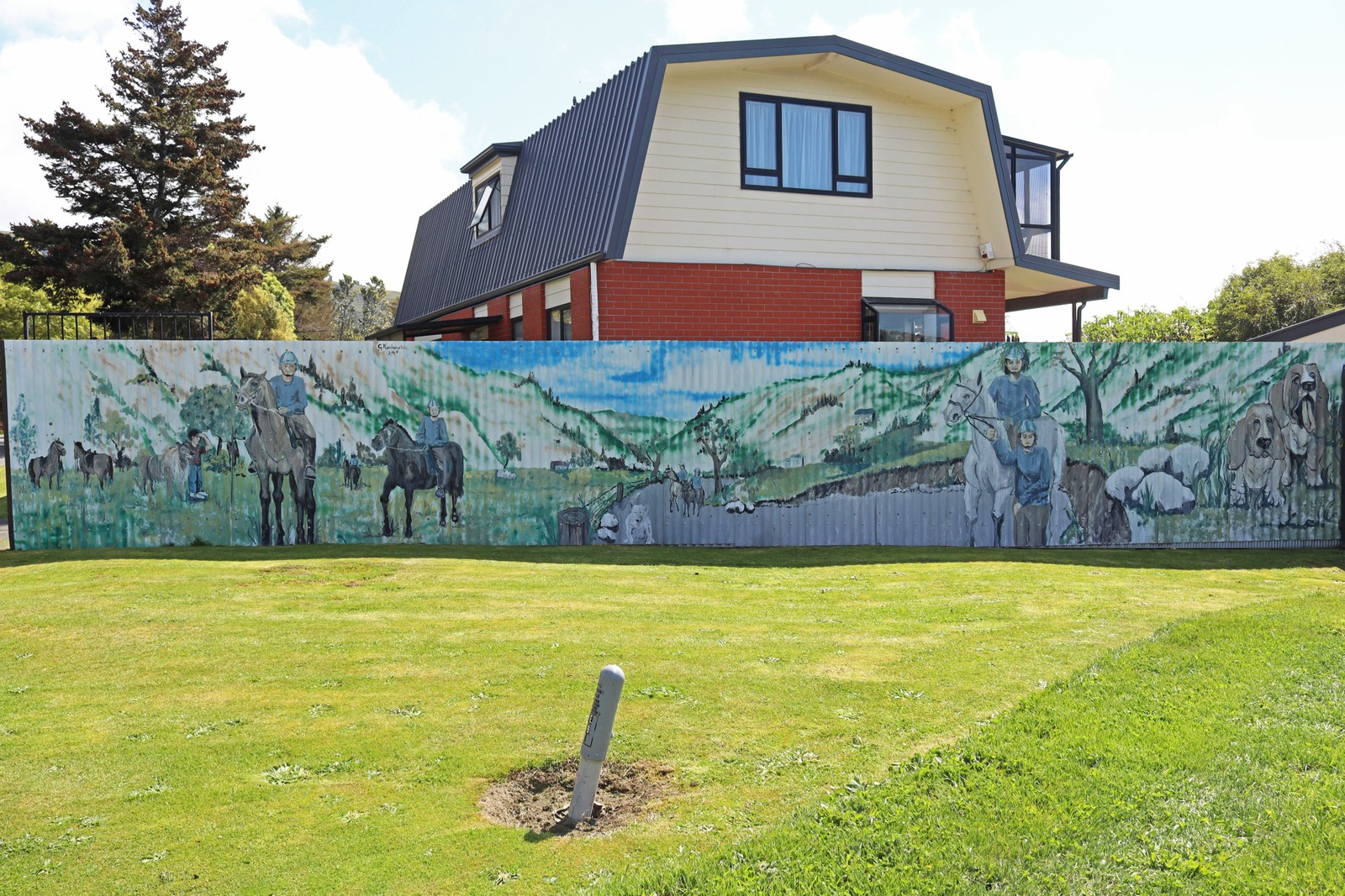 Untitled by George Kerdemelidis | Street Art NSW