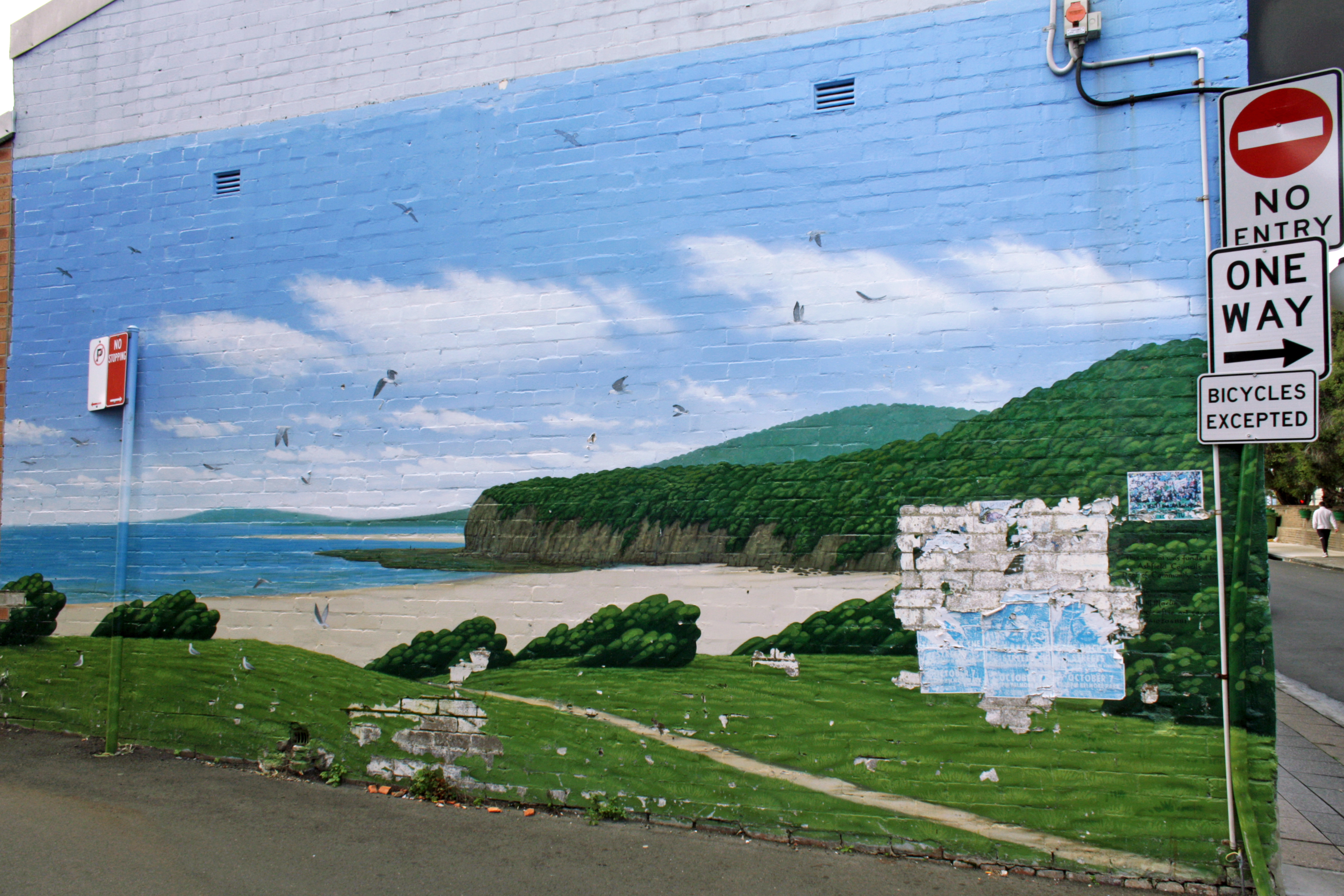 Pretty Beach by Robin Martin | Street Art NSW