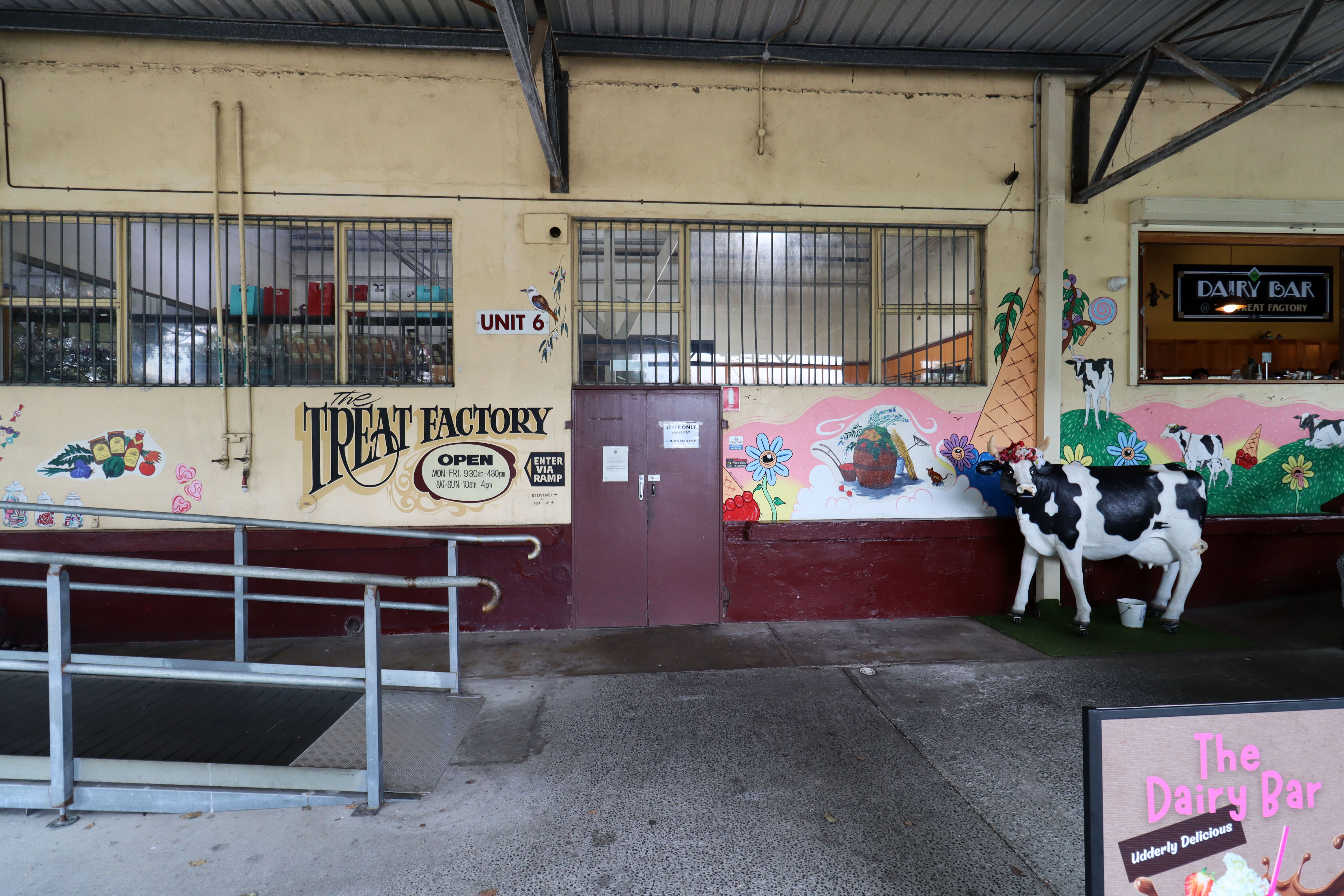 The Treat Factory by TEE-PEE Surf | Street Art NSW