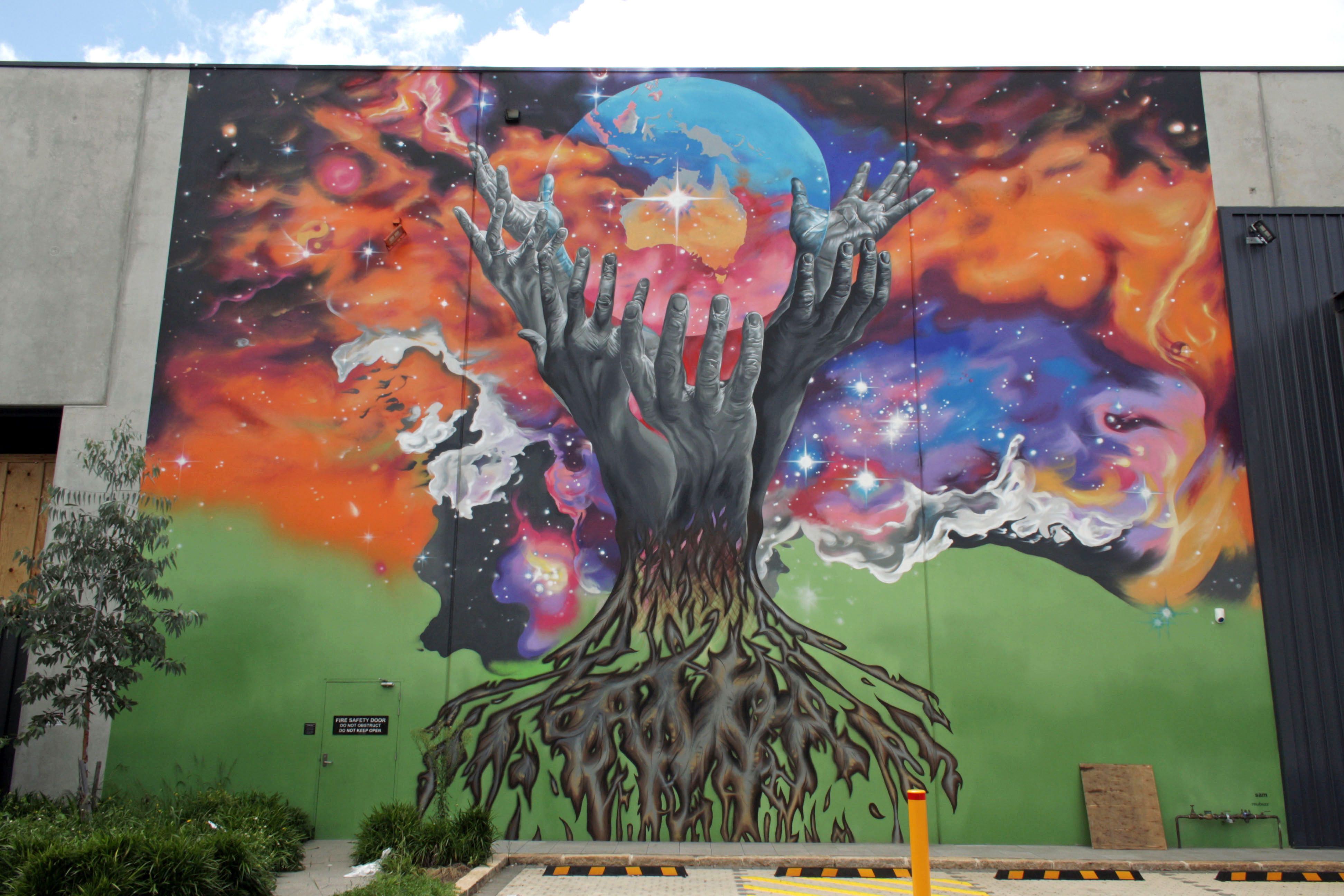 Connections by Reubszz | Street Art NSW