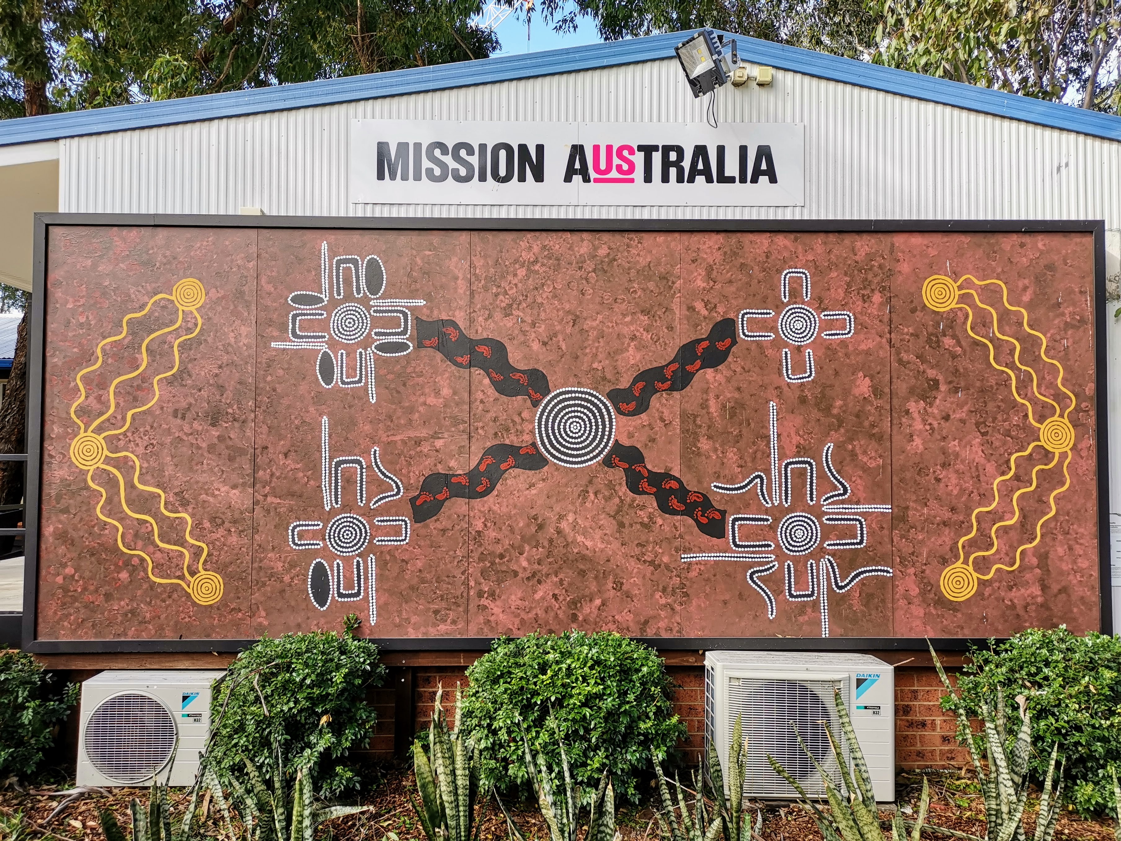 Mission Australia Connections by Japangardi | Street Art NSW