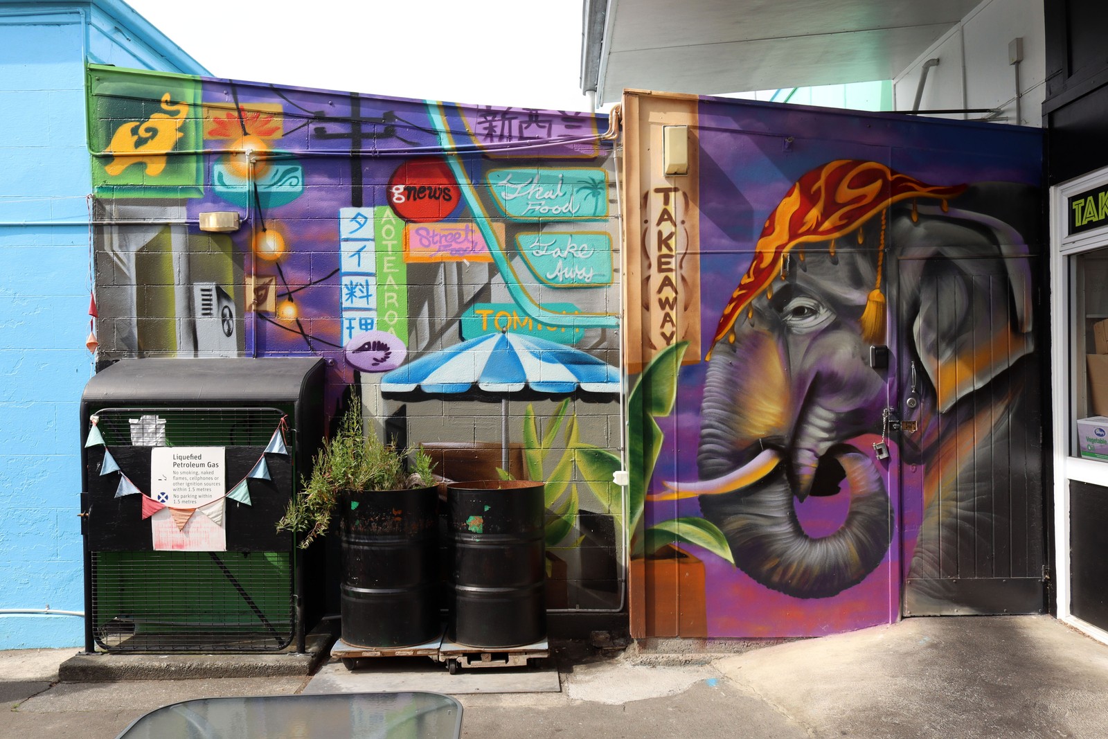 The Lucky Club Parade by Koryu | Street Art NSW