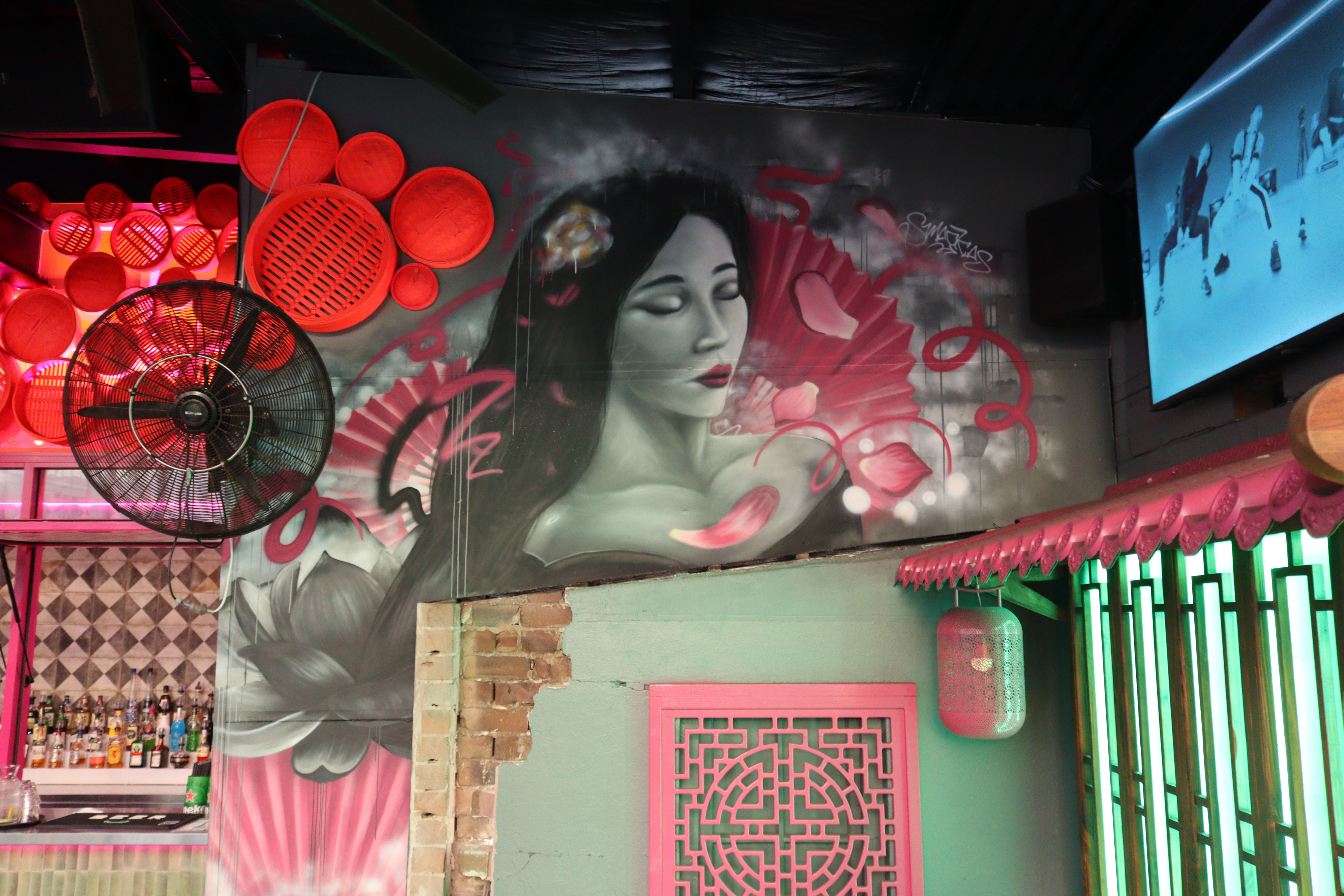 Miss Mahjong by Smackas | Street Art NSW