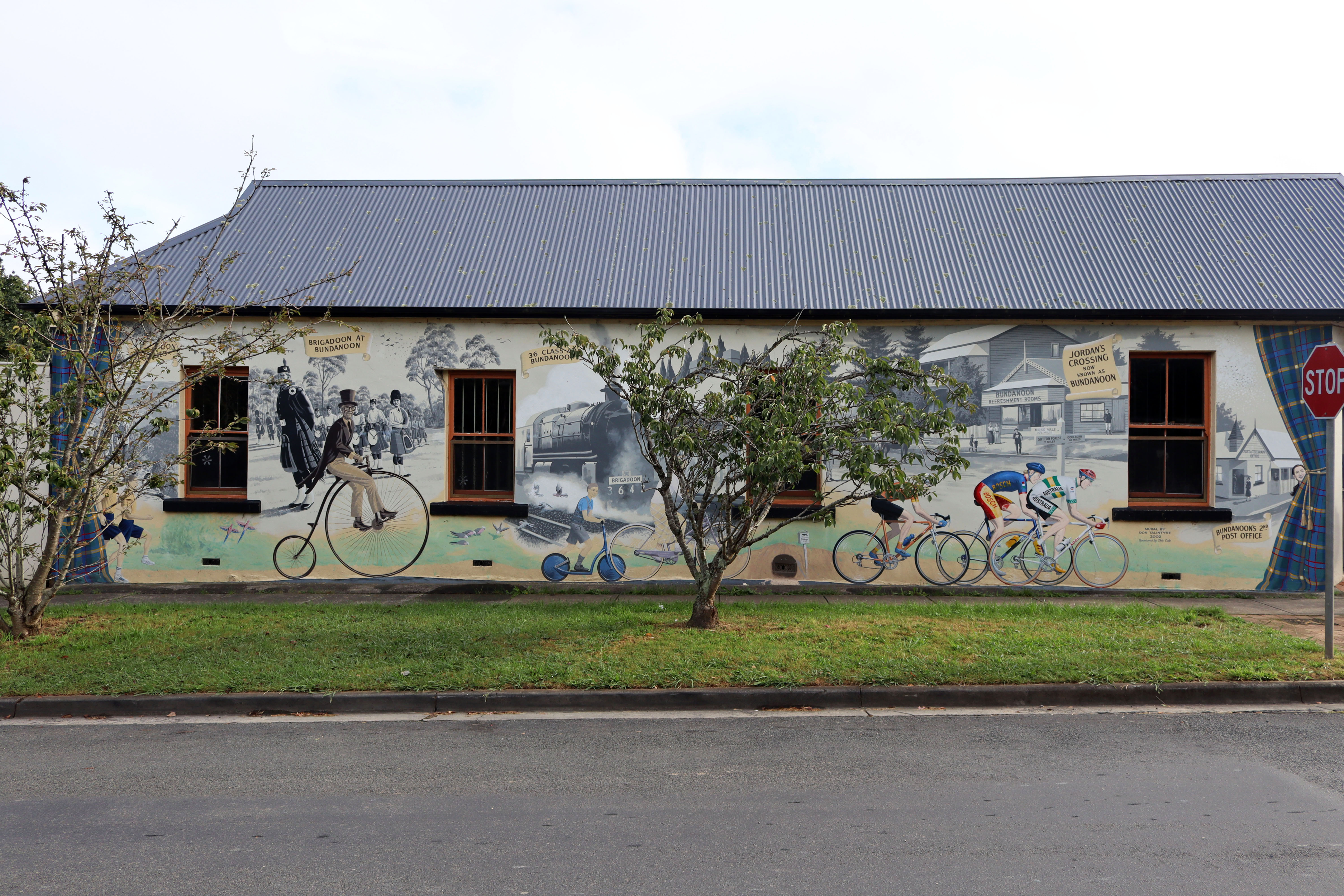 Bundanoon Mural by Don Talintyre | Street Art NSW