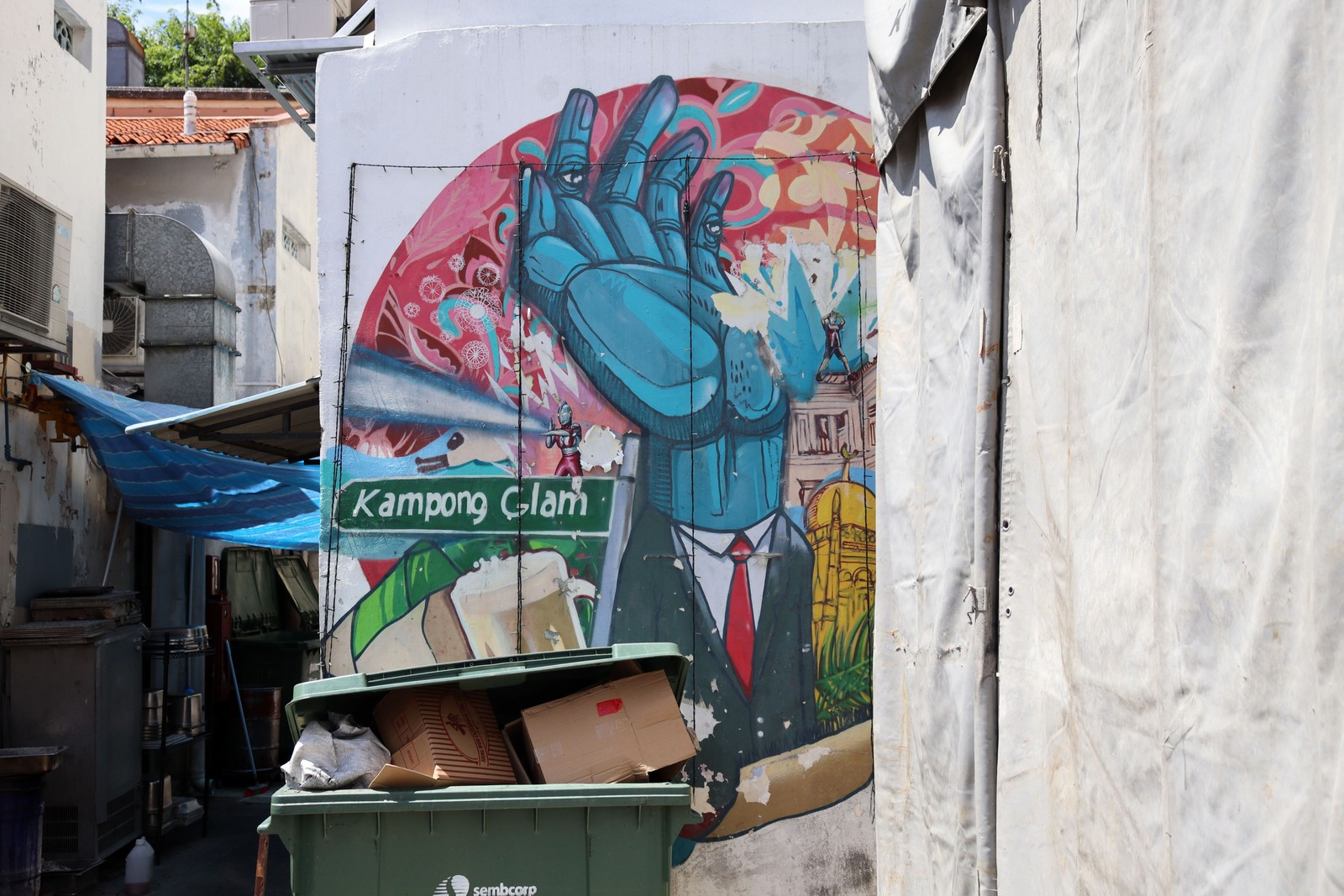 Glamming the Kampung by Zero | Street Art NSW