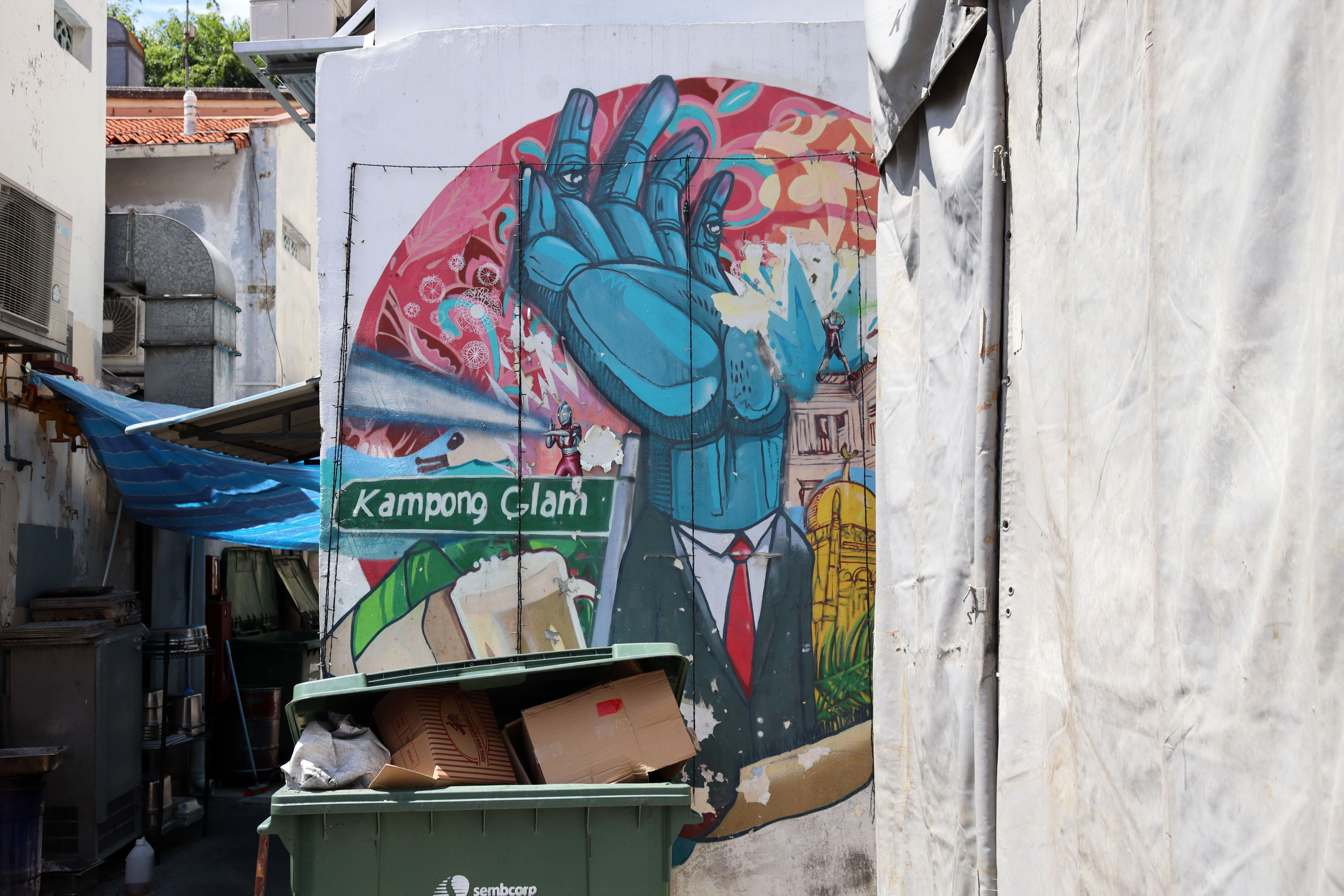 Glamming the Kampung by Zero | Street Art NSW