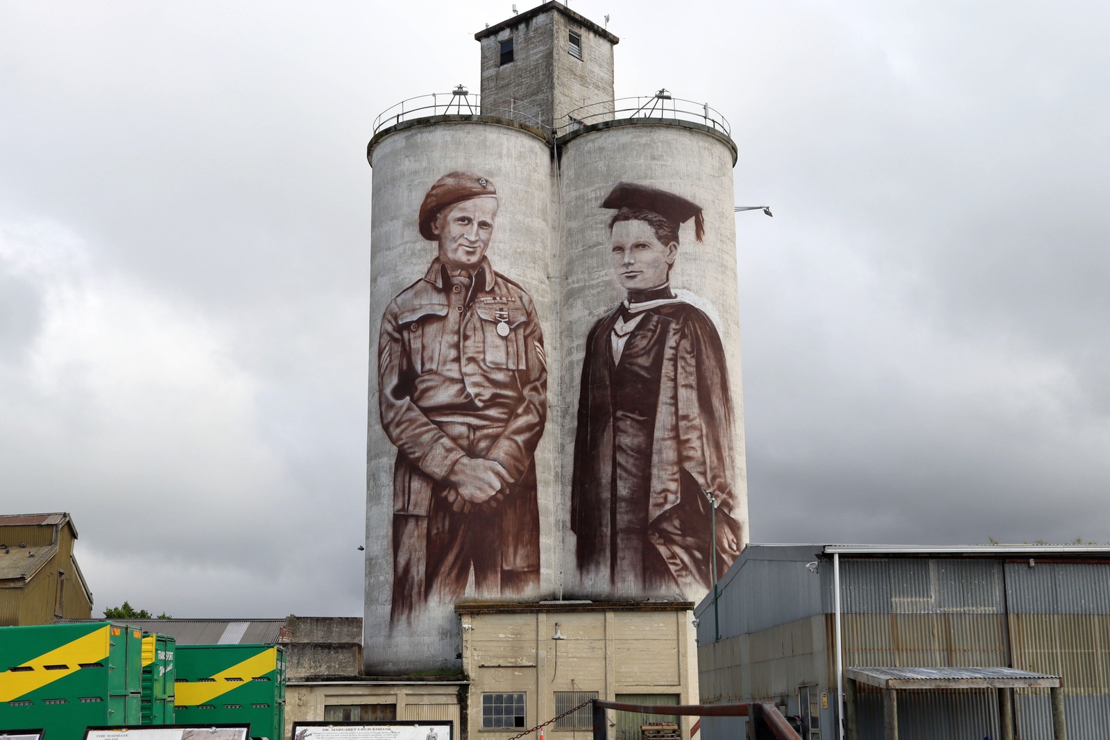 Waimate Grain Silos Art by Bill Scott | Street Art NSW