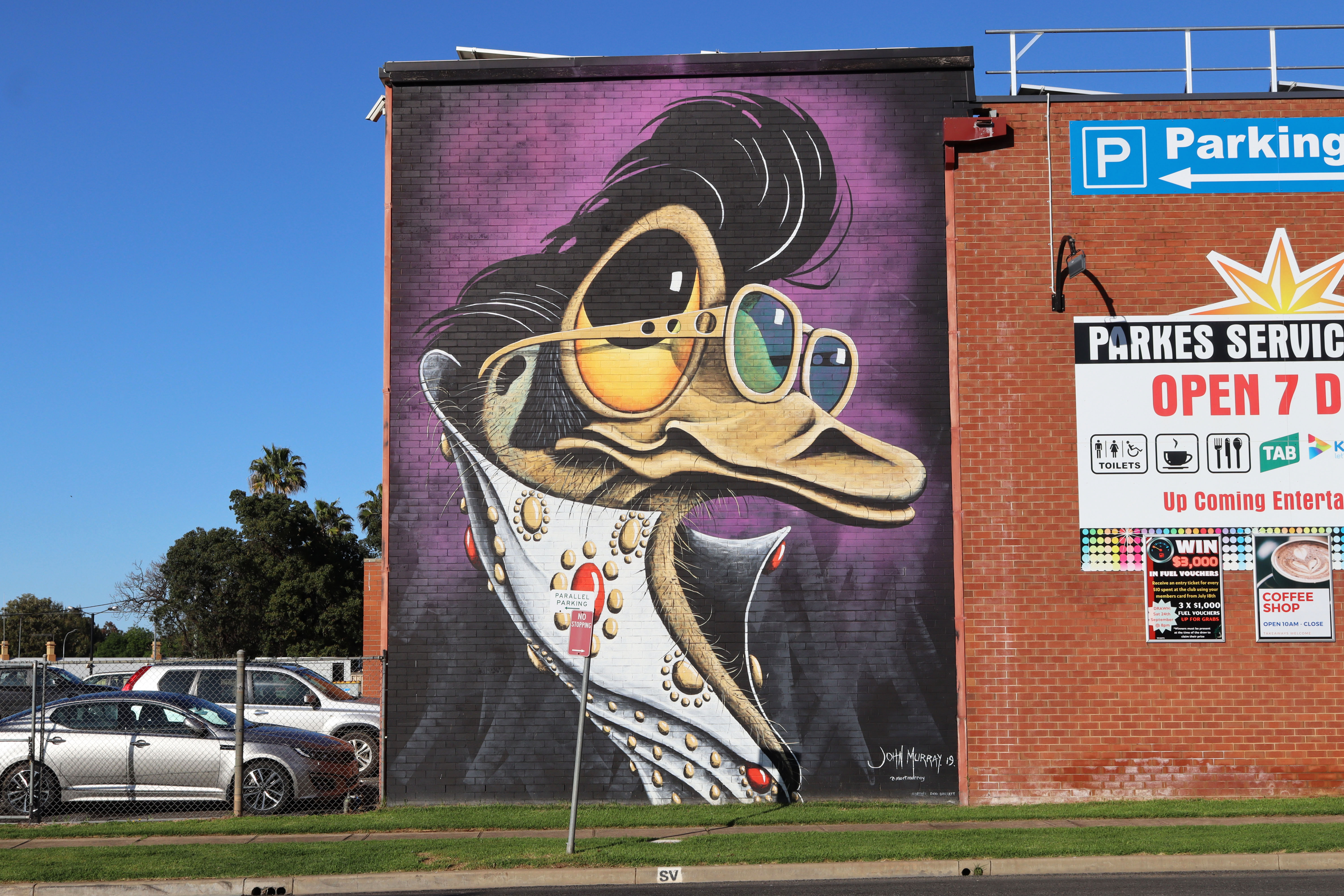 Elvis Emu