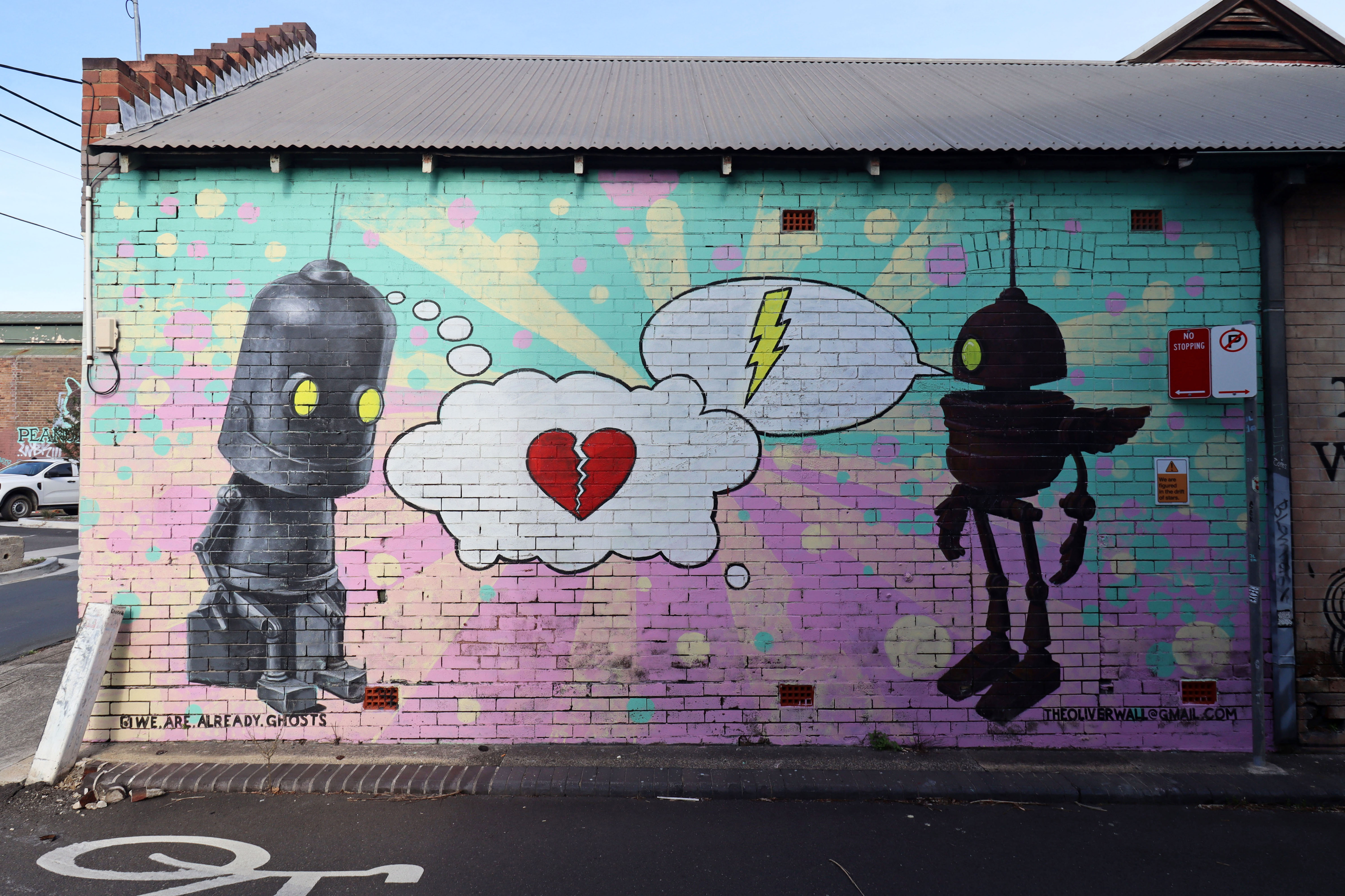 Robot Mural by Oliver Wall | Street Art NSW