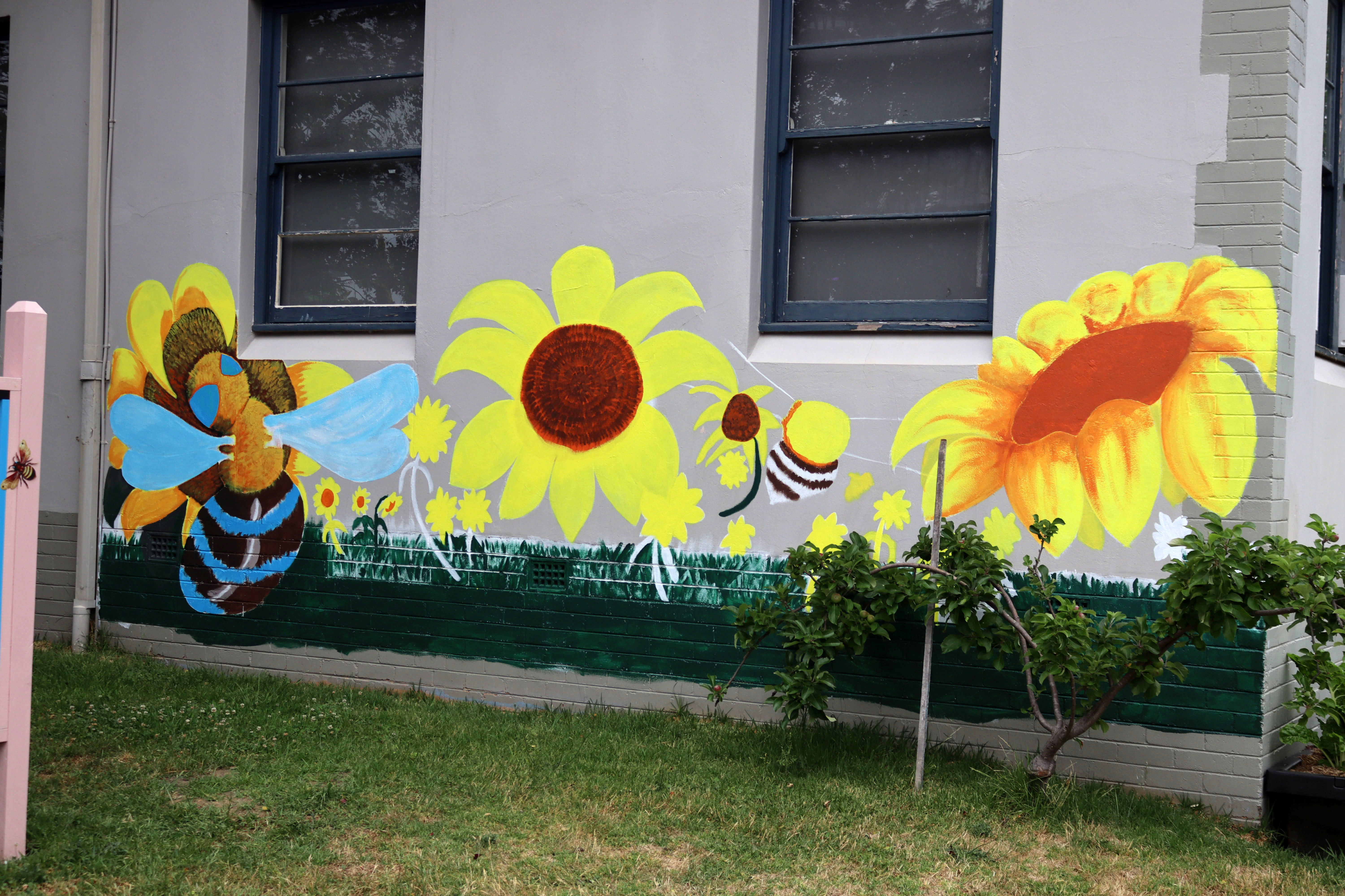 Blue Banded Bee and Sunflowers by PCYC Lithgow | Street Art NSW