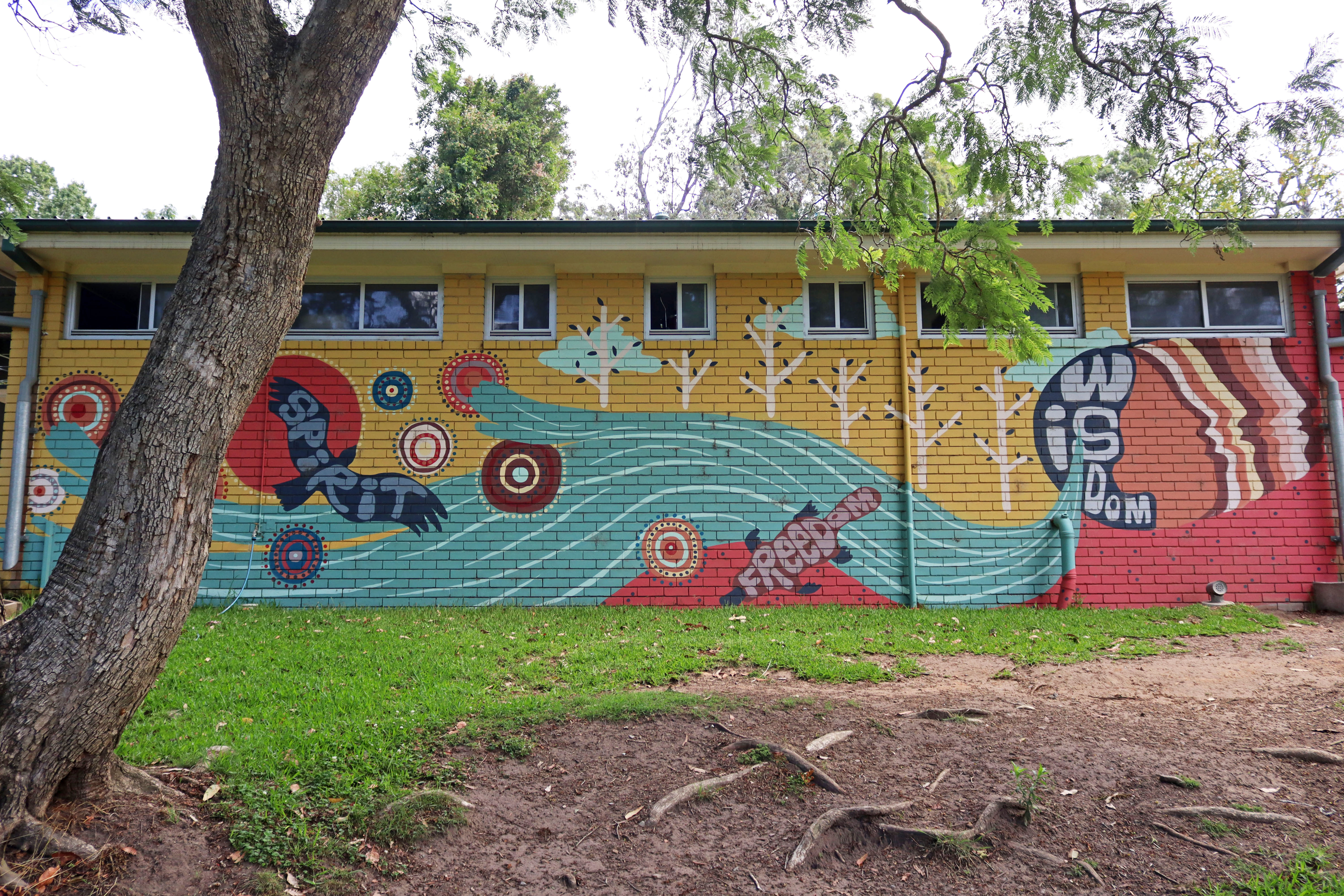 Motto Mural