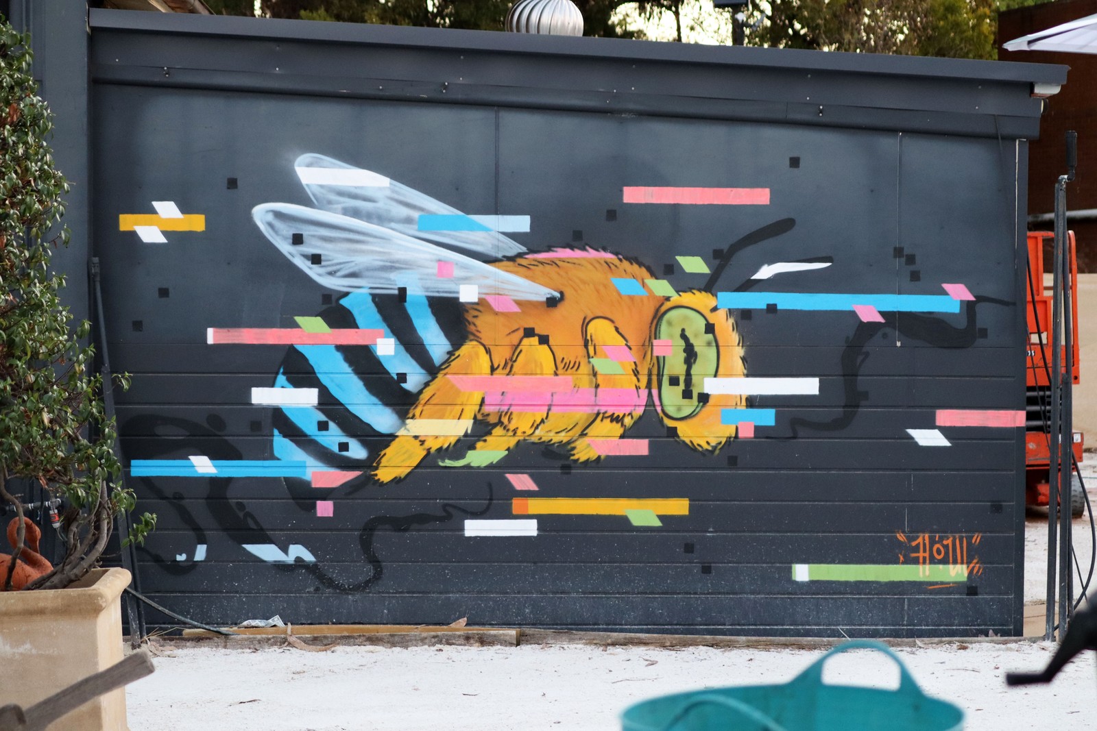 Untitled by Houl | Street Art NSW