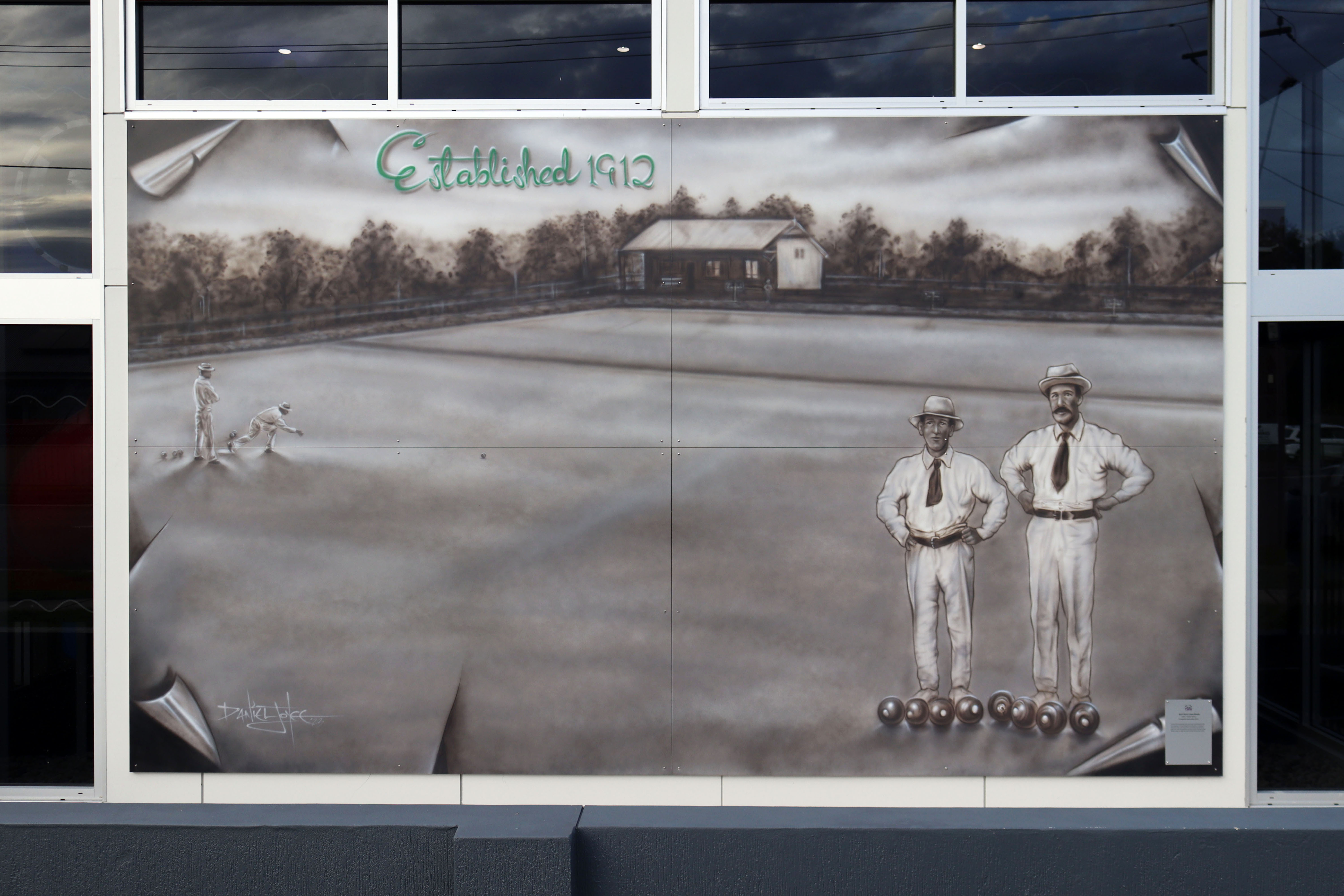 Kurri Kurri Lawn Bowls by Daniel Joyce | Street Art NSW