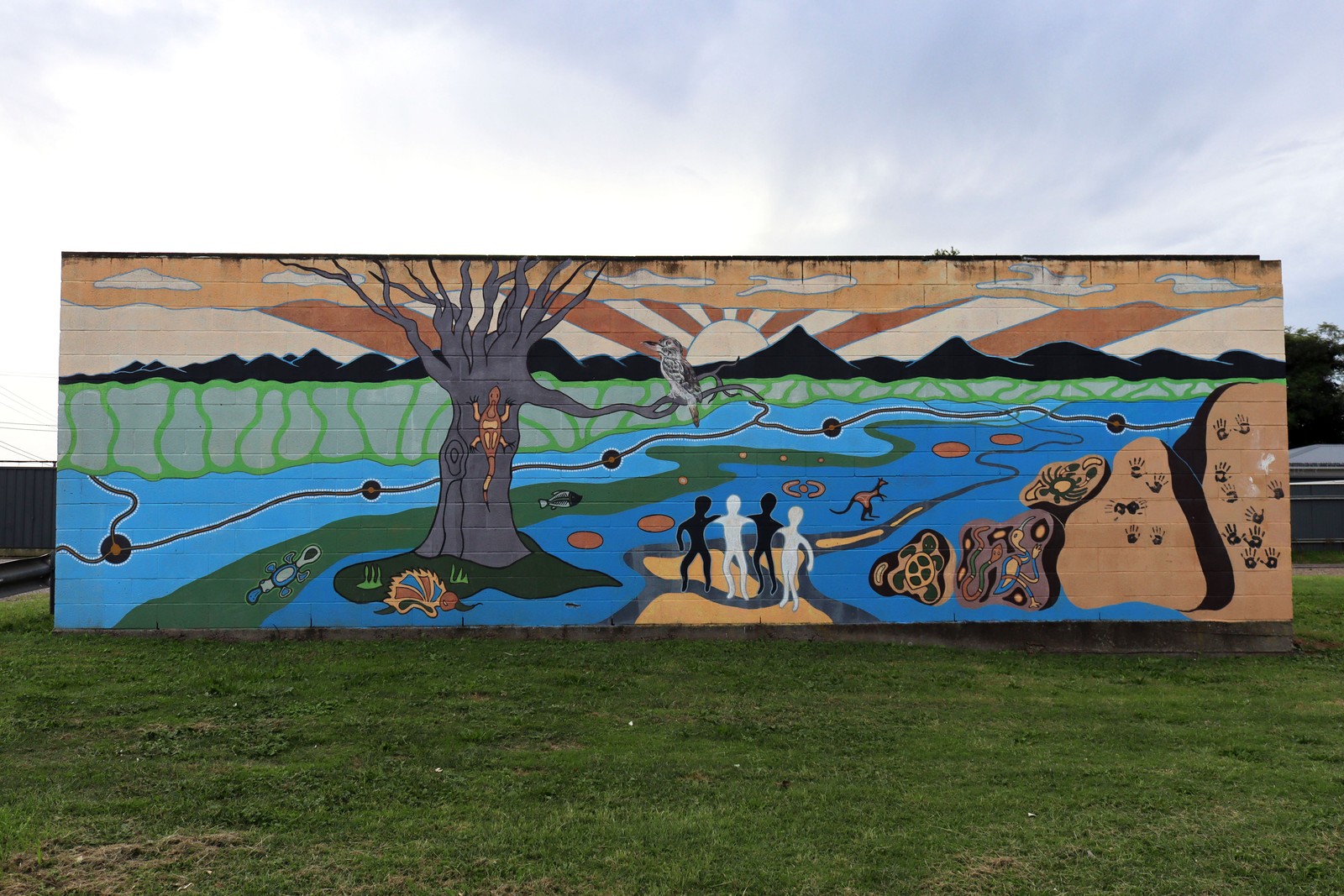 Koori Art Mural by Les Elvin | Street Art NSW