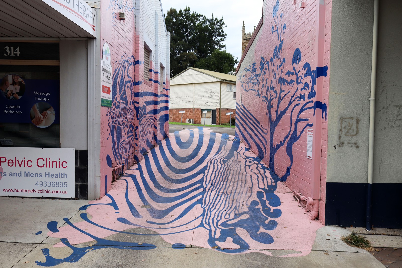 Passing On by InkHunter | Street Art NSW