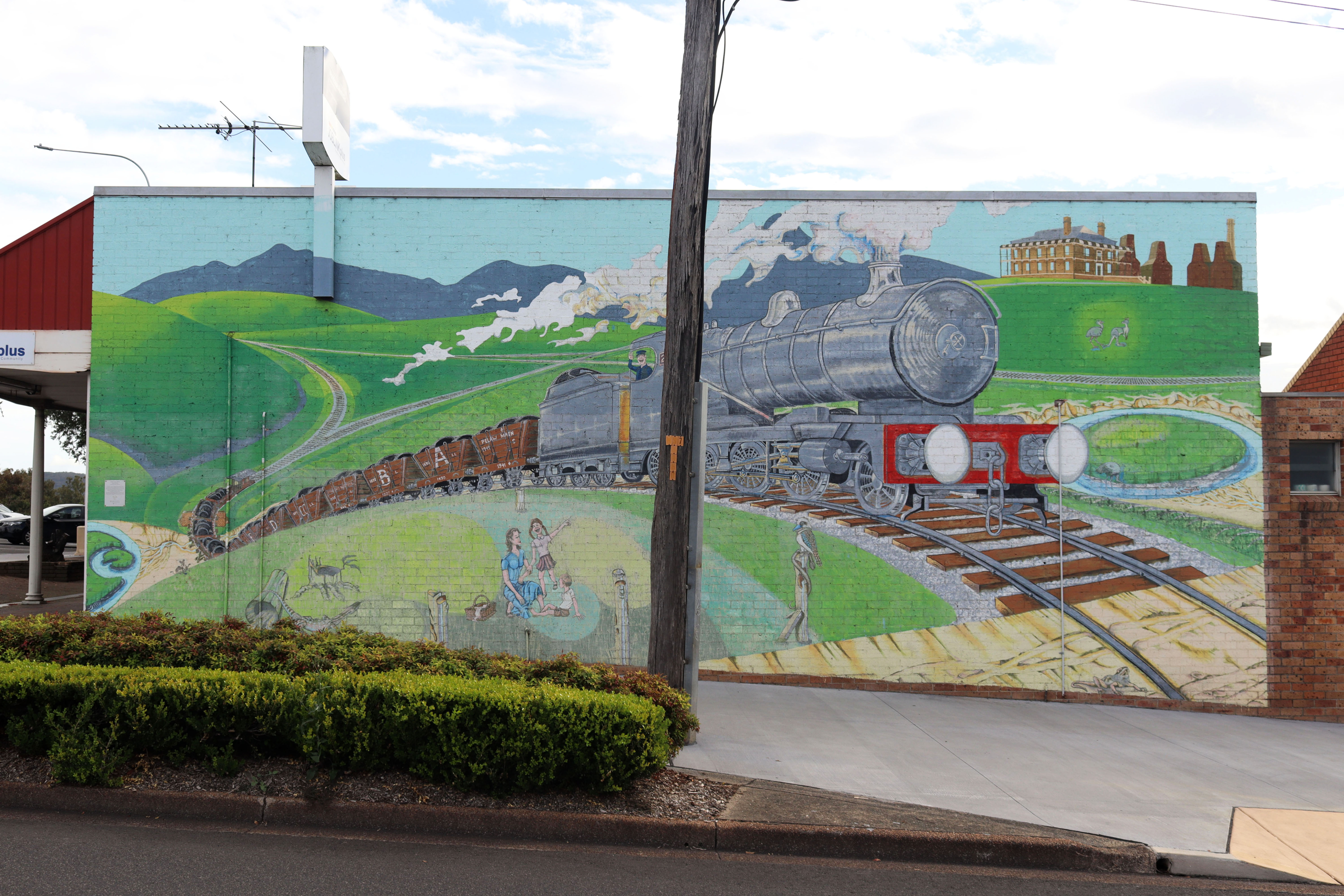 Steam Train Mural by Phil Presker | Street Art NSW