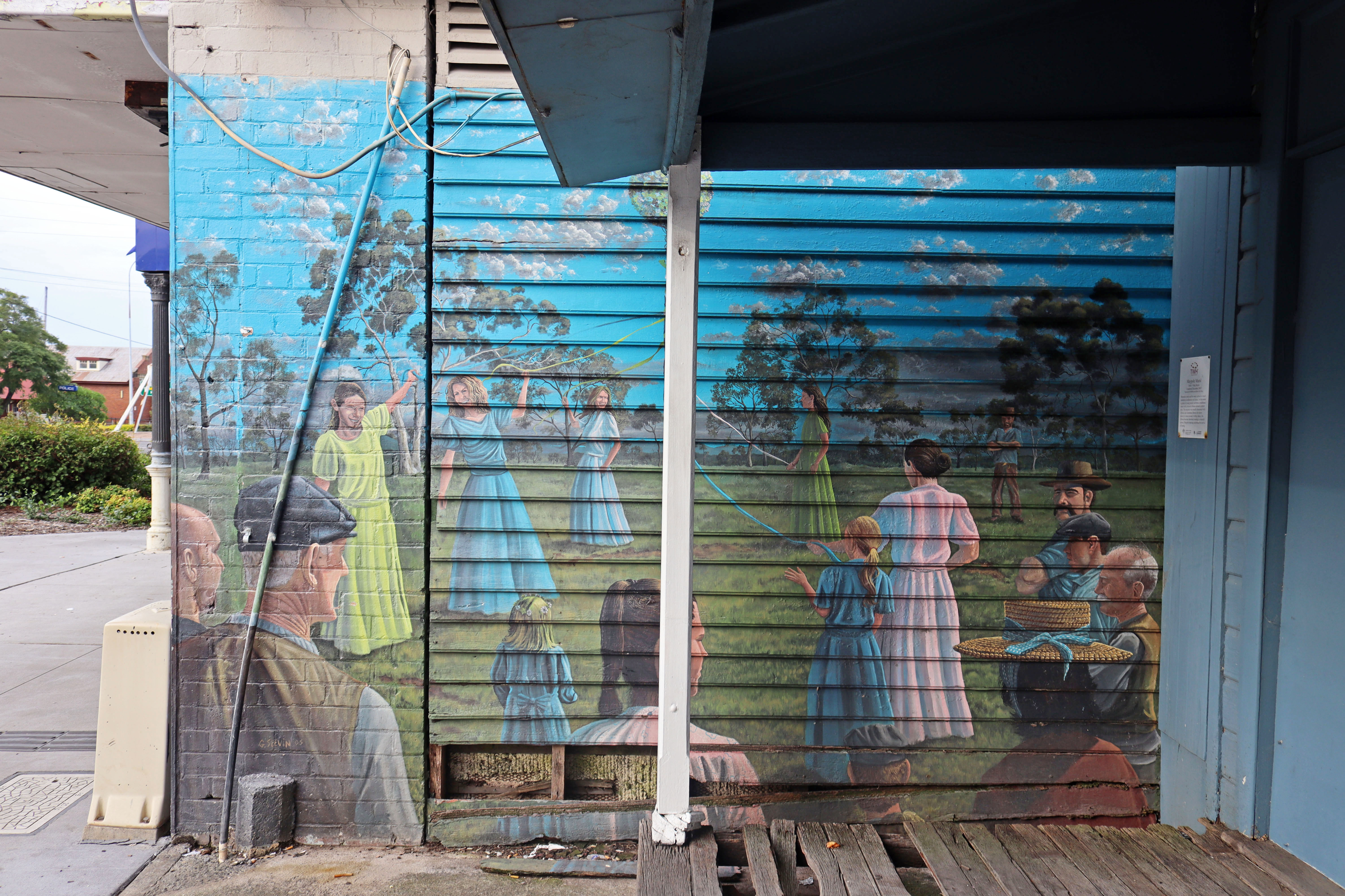 Maypole Mural by Greg Slevin | Street Art NSW